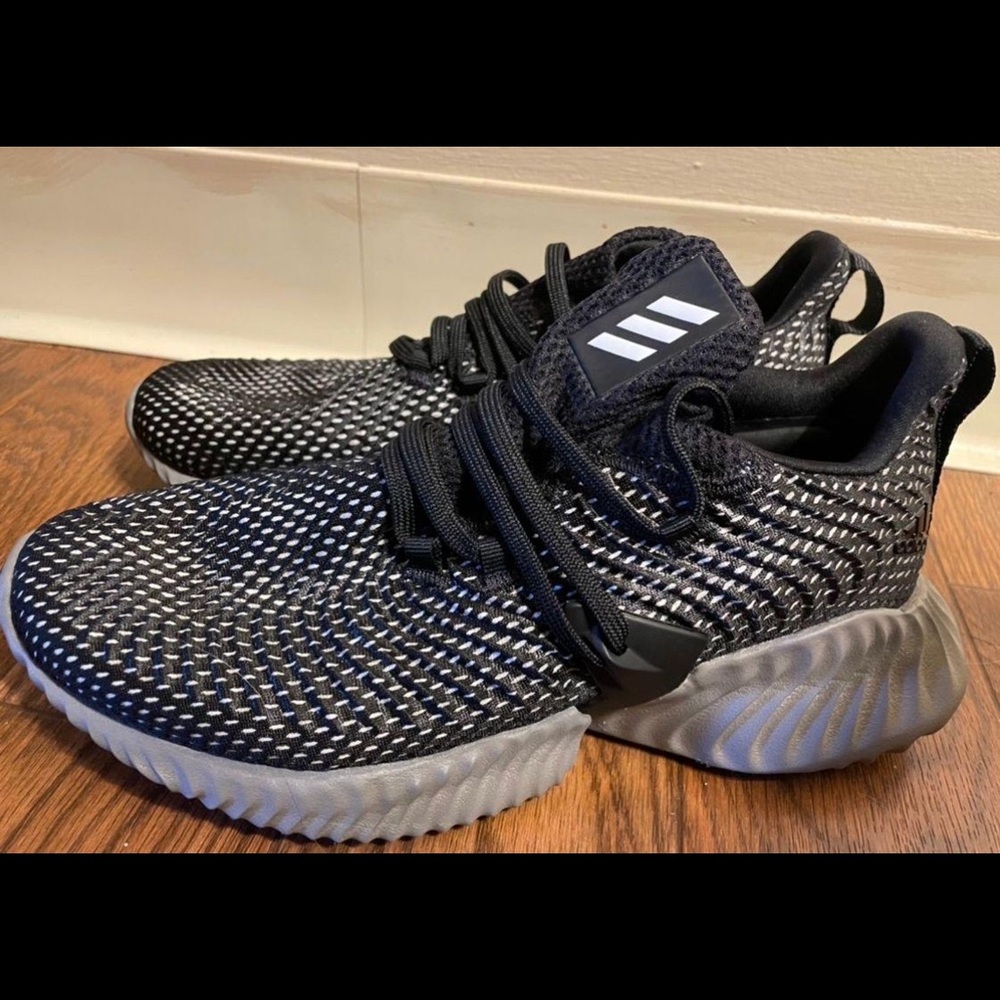 Adidas alpha bounce shoes